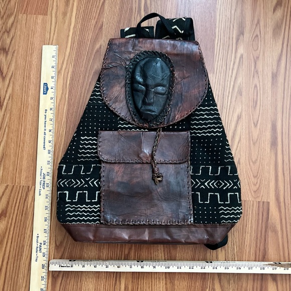 Backpack - Picture 2 of 7